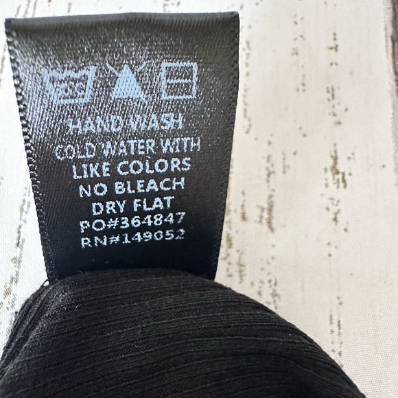 Fashion Nova Black Crop Top Long Sleeve Crystal Tie Size M - Picture 5 of 10